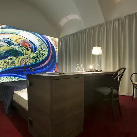 The Invisible — Modernism 4* Kosice